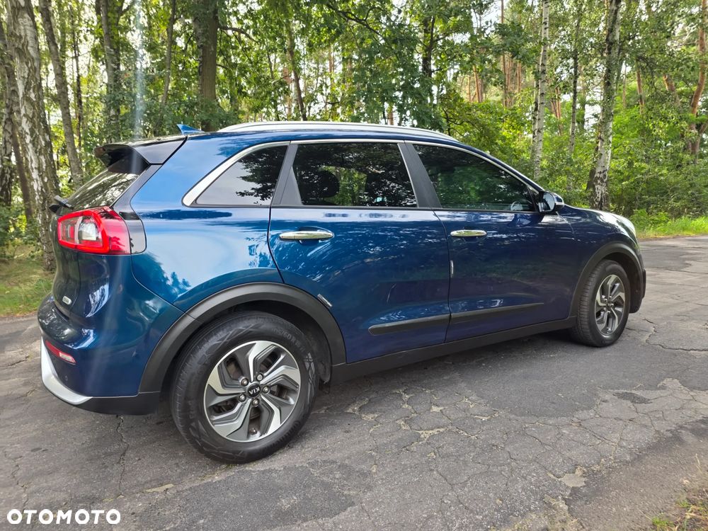 Kia Niro 1.6 GDI Hybrid L Business Line - 12