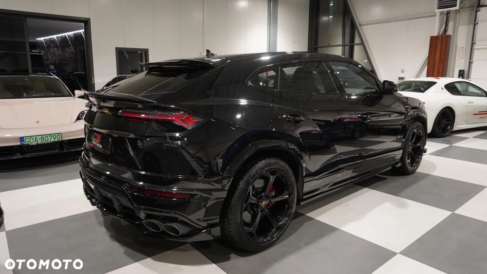 Lamborghini Urus - 4