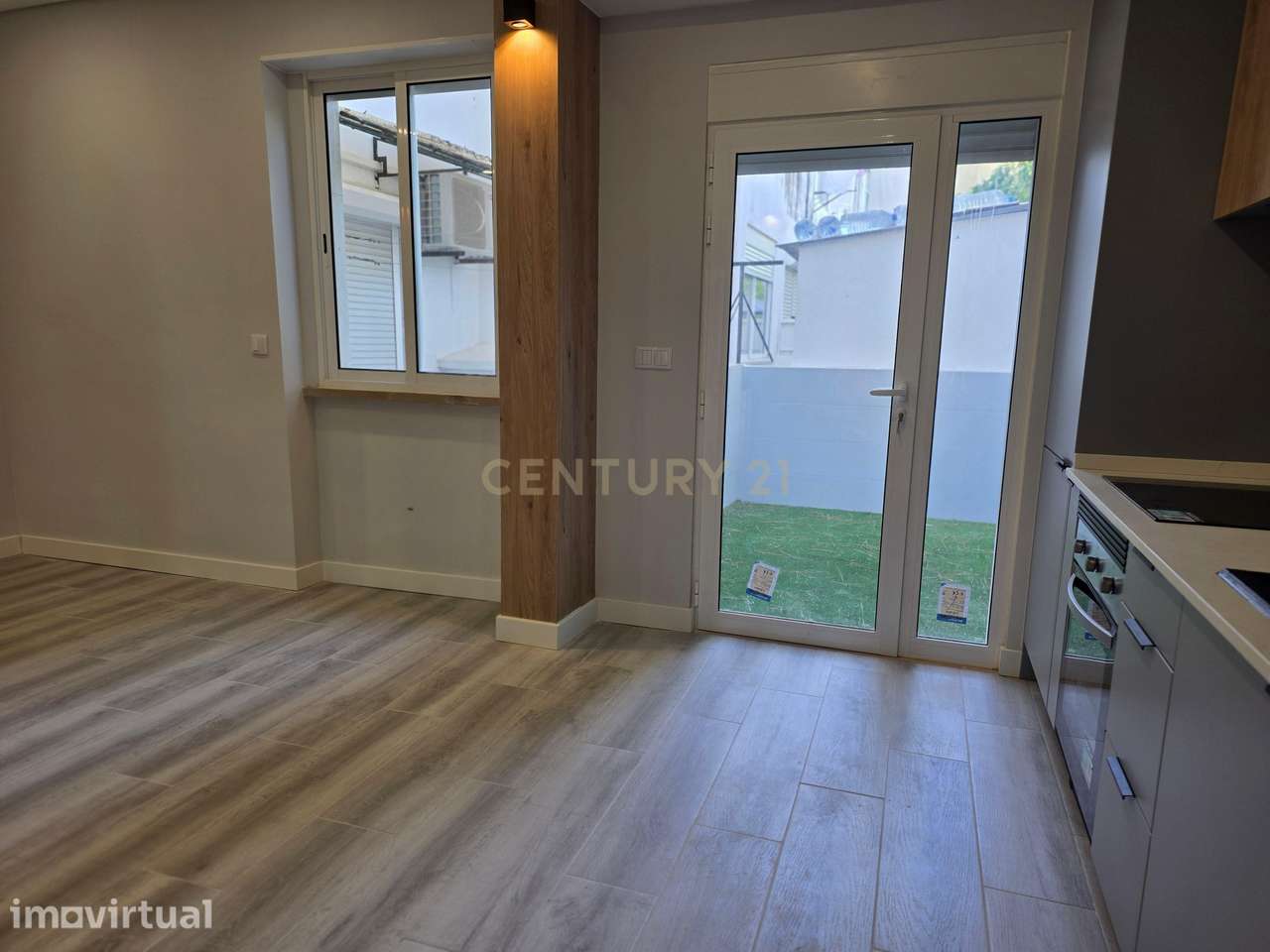 Apartamento T2 Renovado em Alcochete com Logradouro - Grande imagem: 2/15