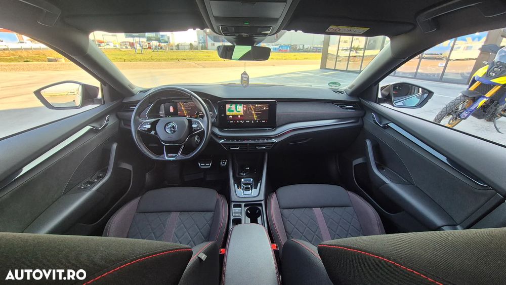 Skoda Octavia Combi 2.0 TDI DSG RS Plus - 7