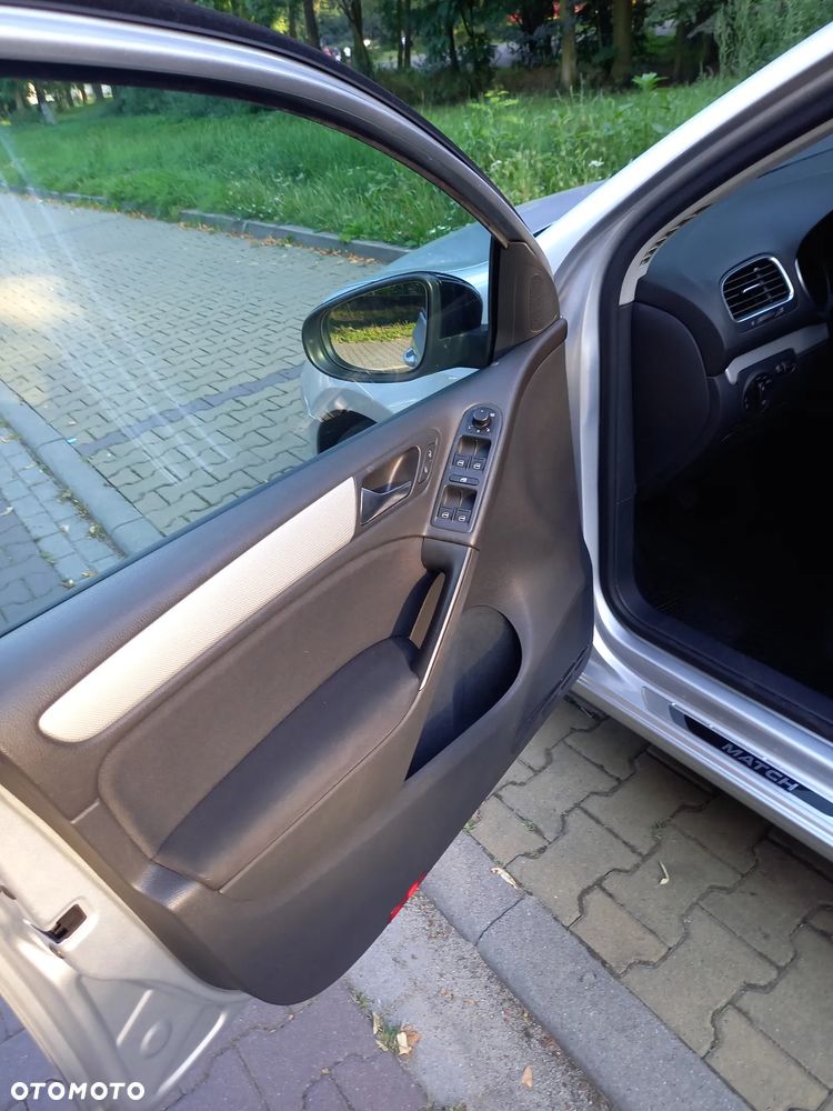 Volkswagen Golf 1.6 TDI DPF Trendline - 21