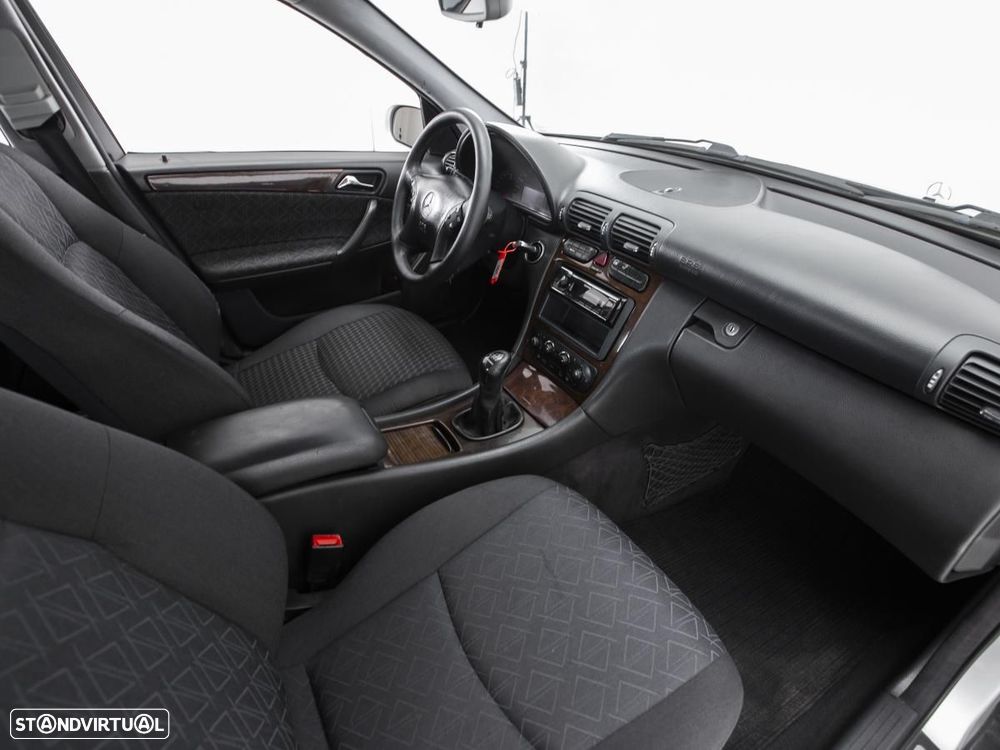 Mercedes-Benz C 220 - 11