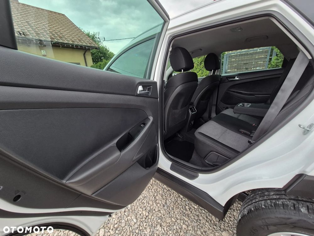 Hyundai Tucson 1.6 GDI BlueDrive Comfort 2WD - 23
