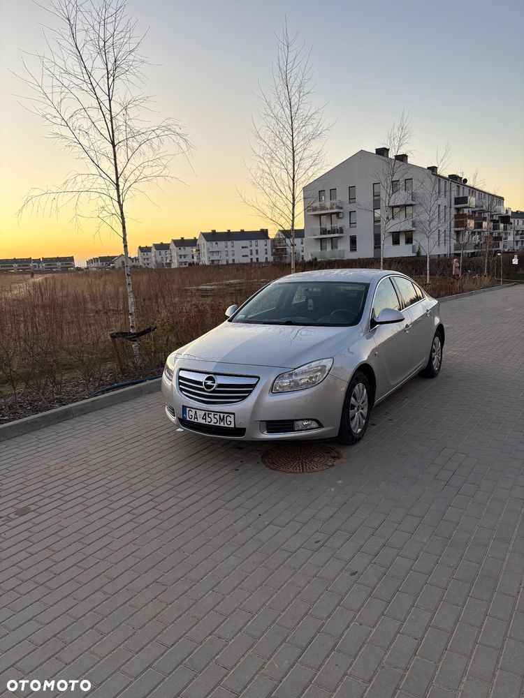 Opel Insignia 1.8 - 16