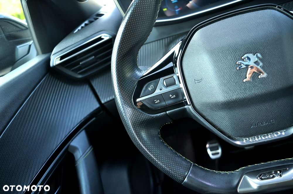 Peugeot 2008 PureTech 130 GT Pack - 28