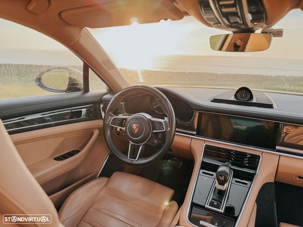 Porsche Panamera Sport Turismo - 15