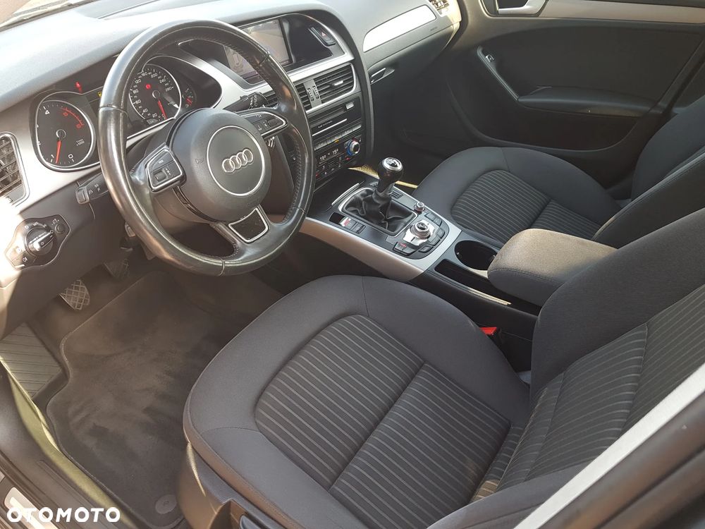 Audi A4 Avant 2.0 TDI DPF quattro Attraction - 15