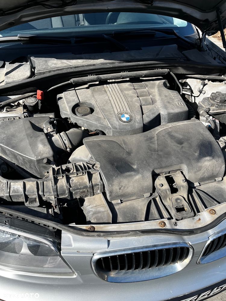 BMW Seria 1 118d DPF - 8