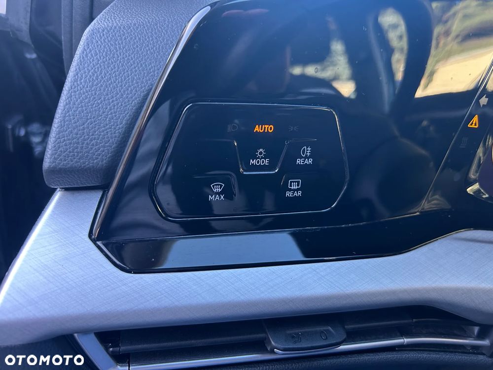 Volkswagen Golf 1.5 TSI EVO Life - 5