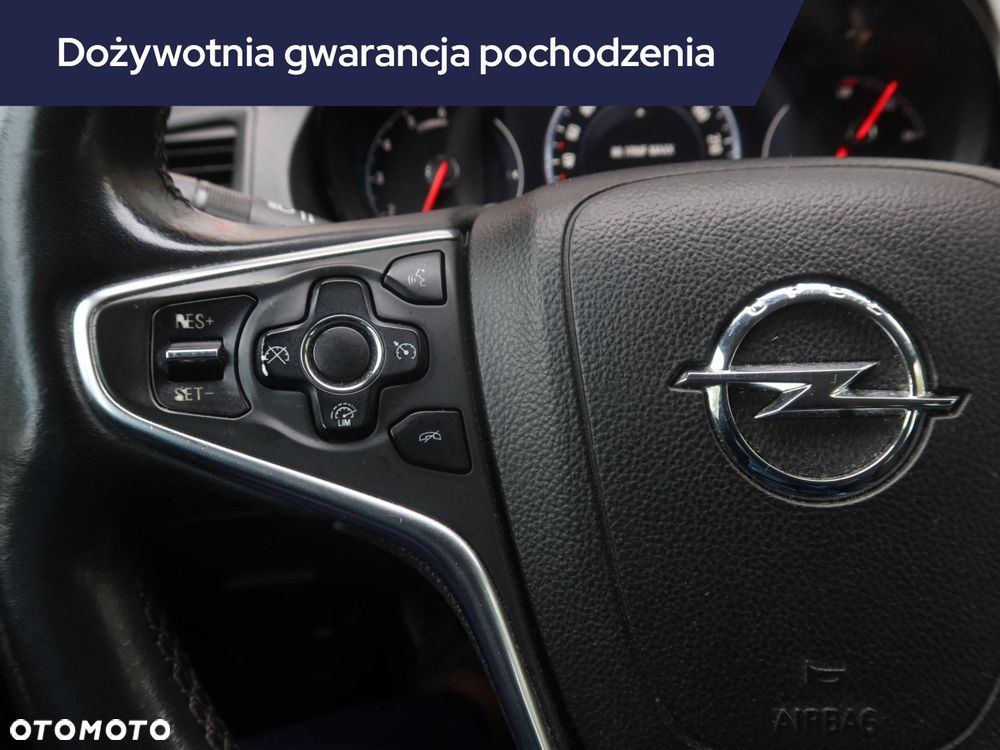 Opel Insignia - 21