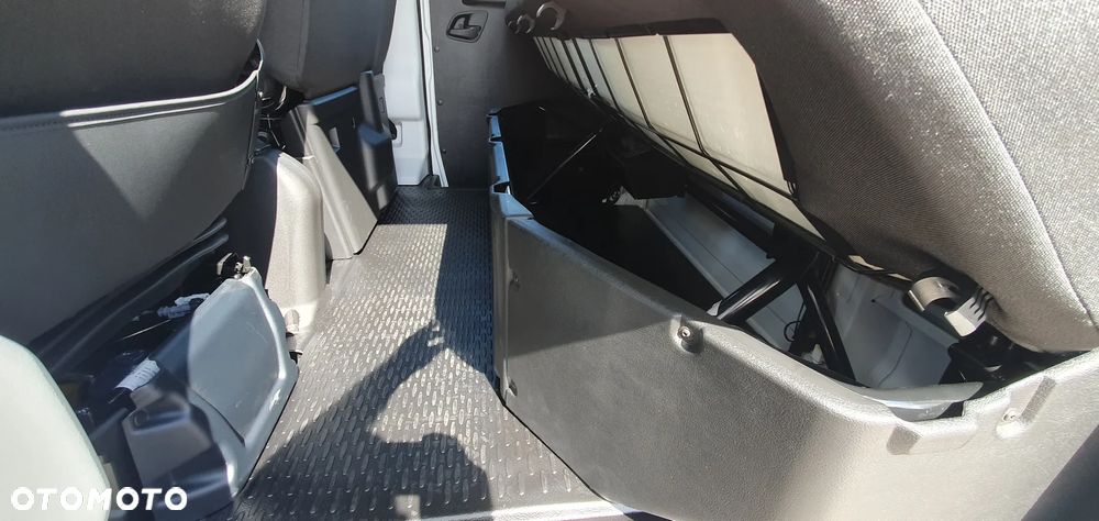 Iveco 35S18HD DOKA 7 OSÓB OKAZJA hak gratis - TANIO !! WYPRZEDAŻ - 19