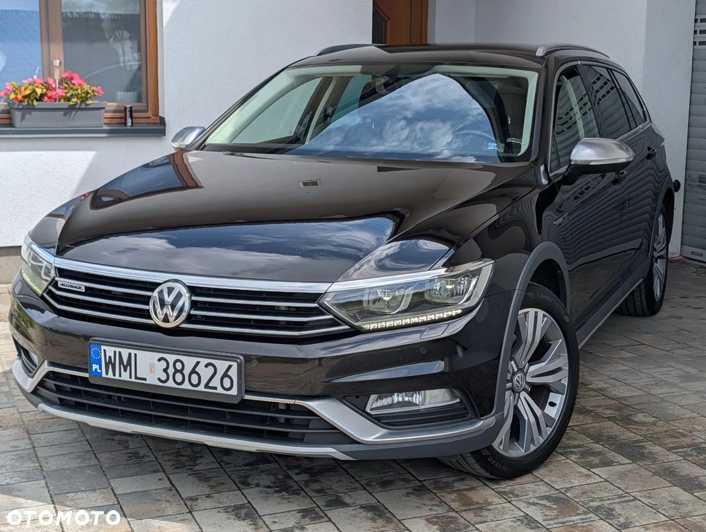 Volkswagen Passat Alltrack 2.0 TDI SCR DSG 4Motion - 3