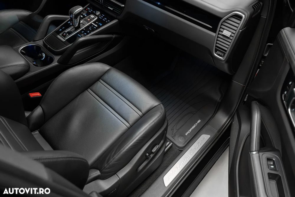 Porsche Cayenne E-Hybrid - 36