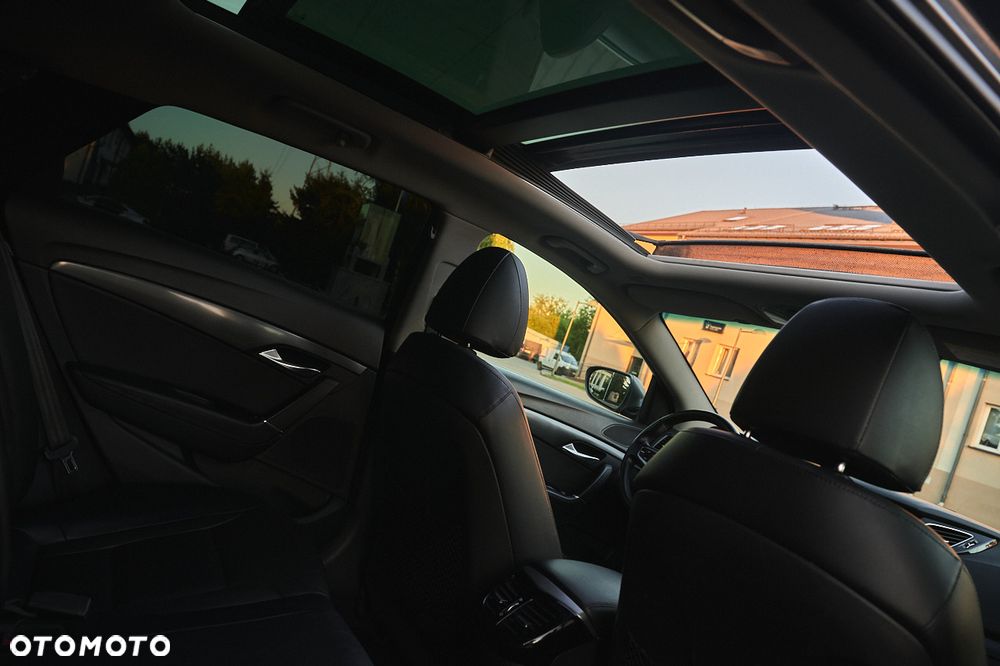 Hyundai i40 Kombi 1.7 CRDi Premium - 31