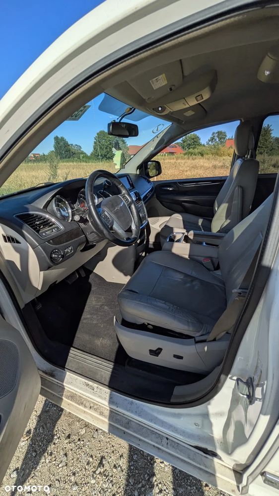 Chrysler Town & Country 3.6 Touring - 35