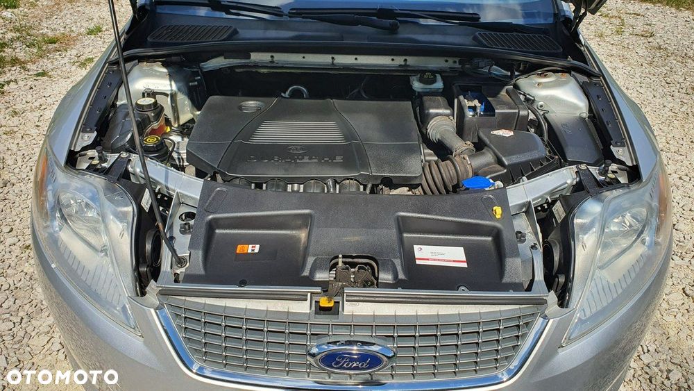 Ford Mondeo 2.0 Titanium - 32