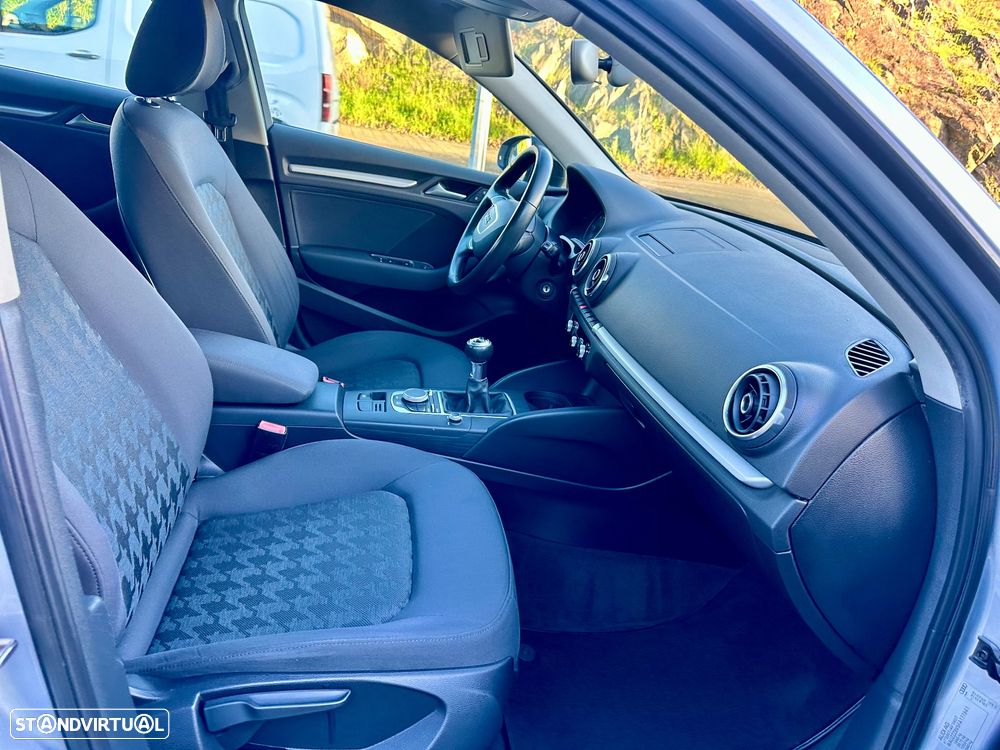 Audi A3 Sportback 2.0 TDI Attraction - 34