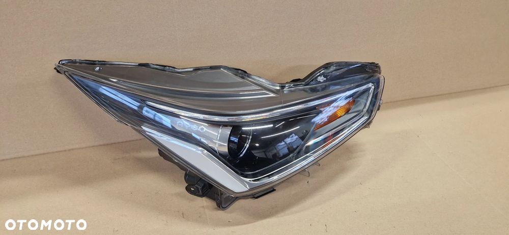 TOYOTA AYGO II 2 LIFT 18- LAMPA PRAWA EUROPA - 1