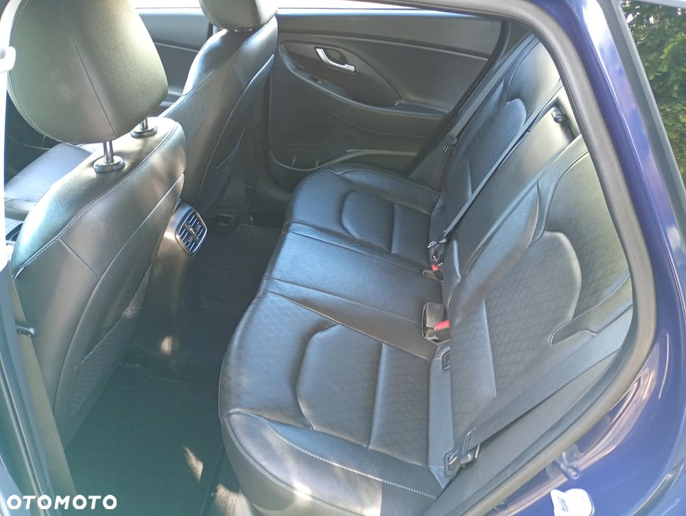 Hyundai i30 1.6 CRDI Premium - 26