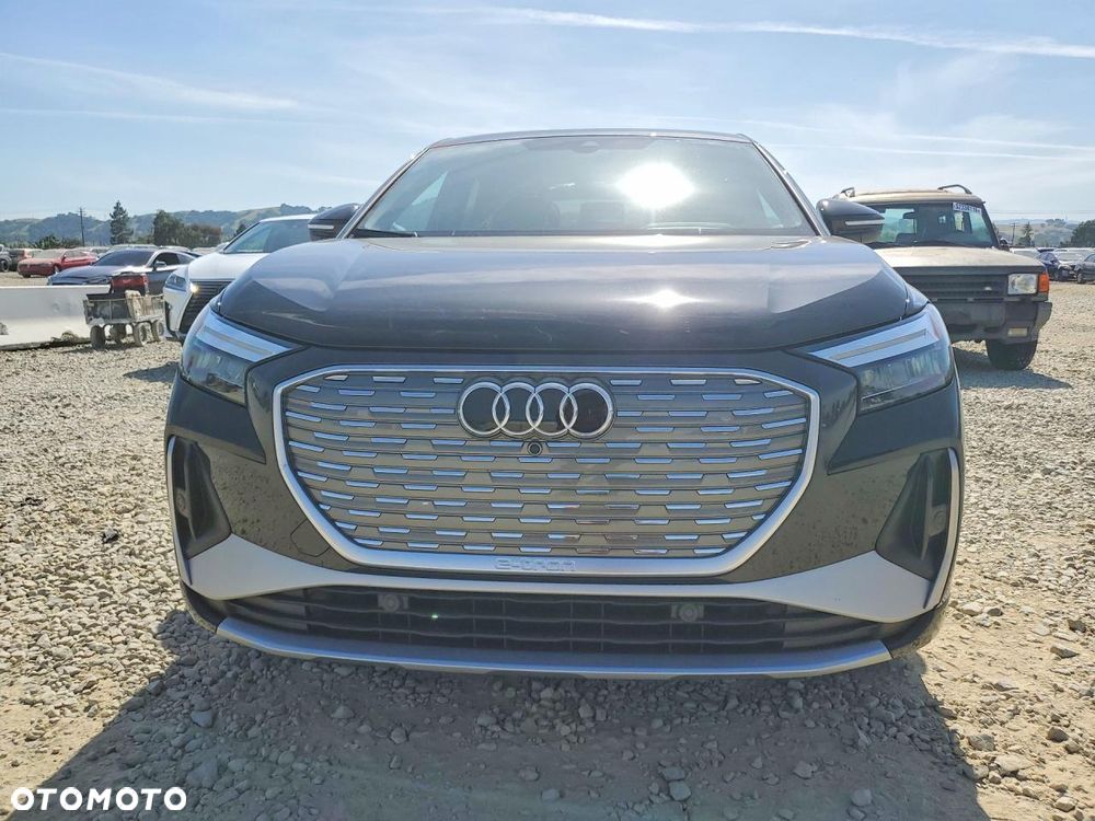 Audi Q4 Sportback e-tron - 6