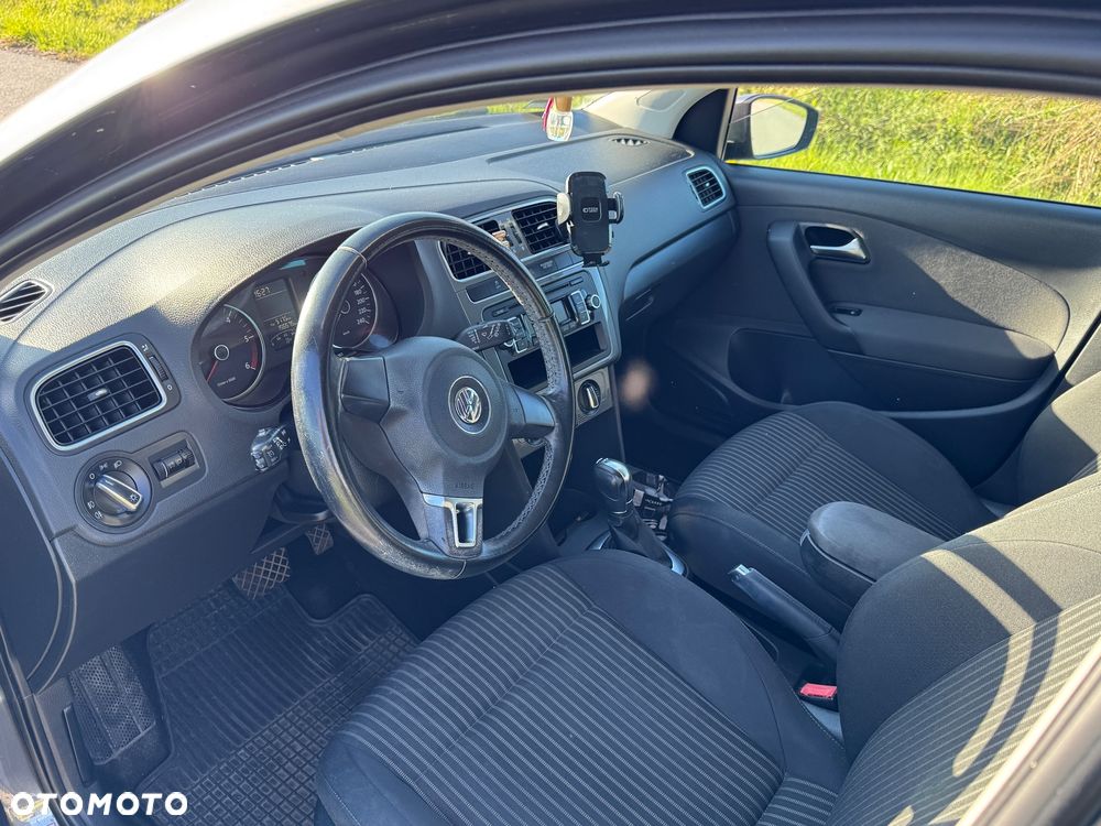 Volkswagen Polo 1.6 TDI DSG Highline - 6