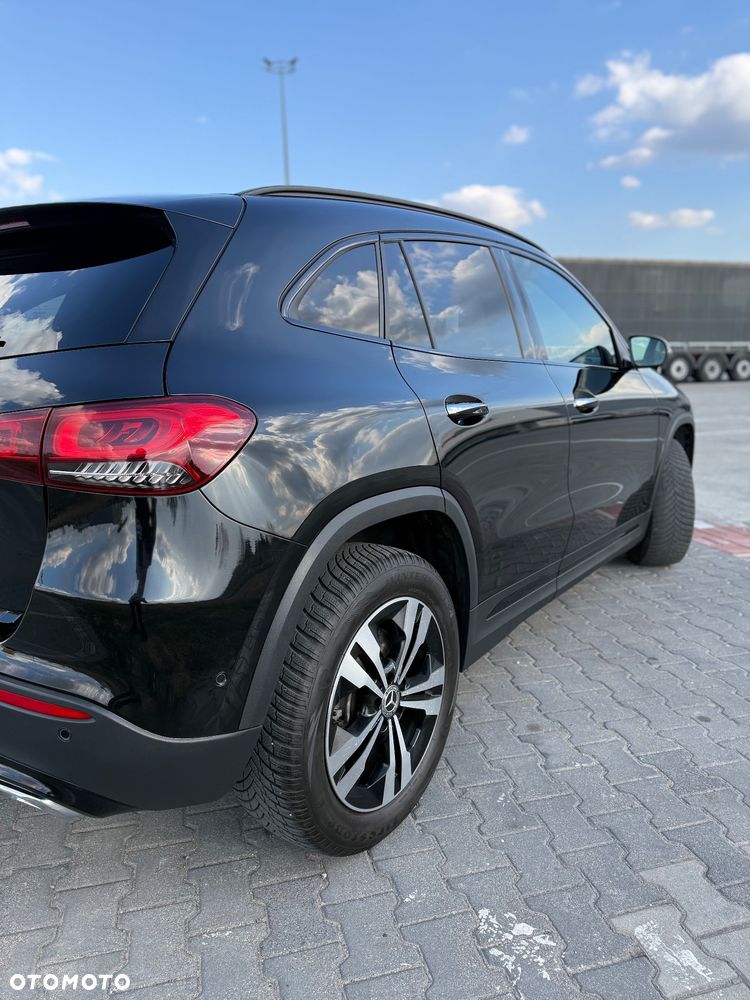 Mercedes-Benz GLA 220 d 4-Matic AMG Line - 6