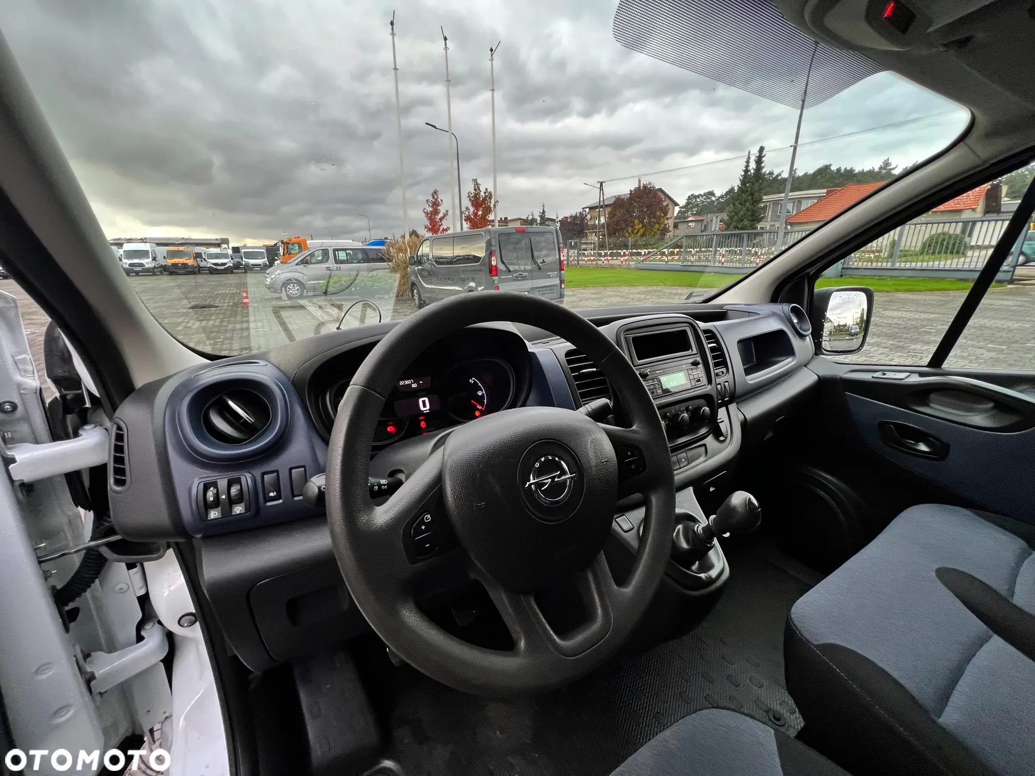 Opel Vivaro Long Doka Brygadówka 6-miejsc Salon PL - 6