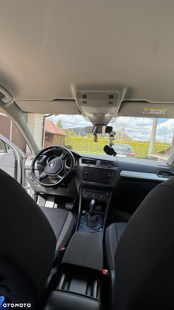 Volkswagen Tiguan - 5