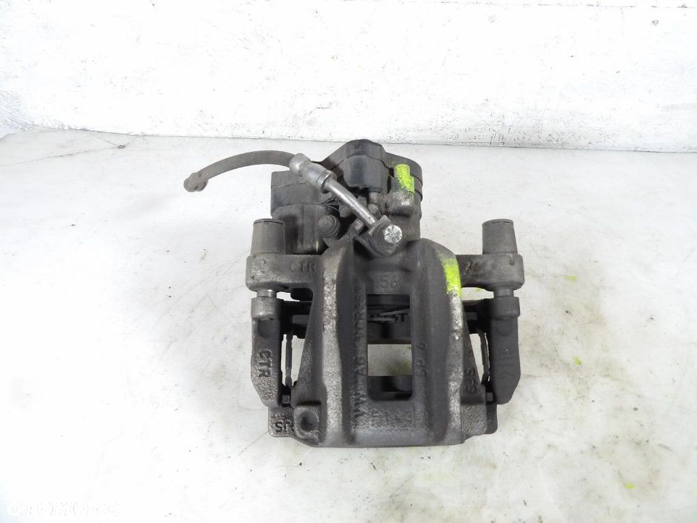 SKODA SUPERB IV 4 2.0TSI ZACISK HAMULCOWY TYŁ PRAWY - 1