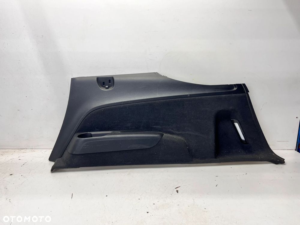 TAPICERKA BOCZEK BAGAŻNIKA PRAWY AUDI Q7 4M 4M0863880C - 1