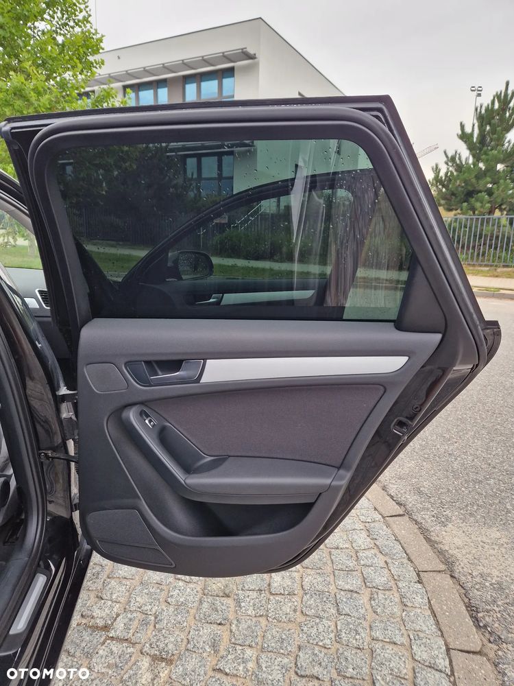Audi A4 Avant 2.0 TDI Quattro S tronic - 14