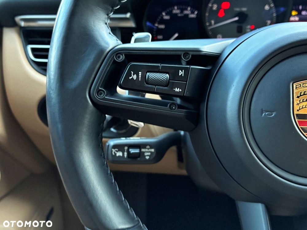 Porsche Macan - 25