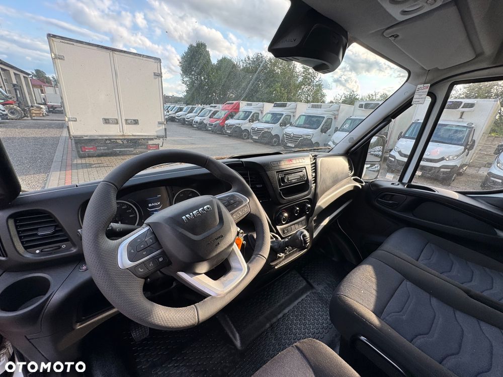 Iveco DAILY 60c16 50C15 50C17 35C14 35C15 35C17 35C18 70C17 72C15 70C18 Izoterma Chłodnia  9/8 euro palet - 15