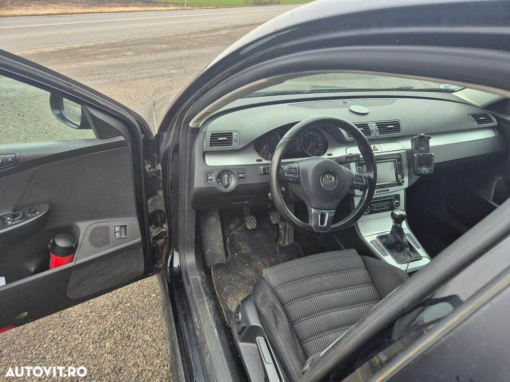Volkswagen Passat 2.0 TDI Comfortline - 7