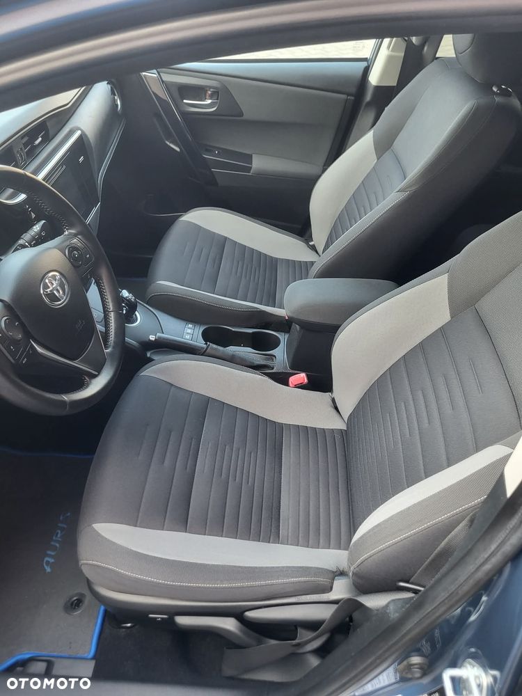 Toyota Auris - 10