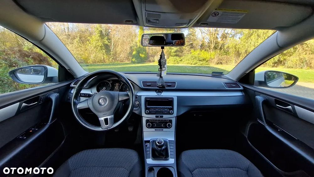 Volkswagen Passat 1.6 TDI Perfectline - 6