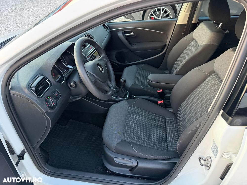 Volkswagen Polo 1.4 TDI CR Comfortline - 11