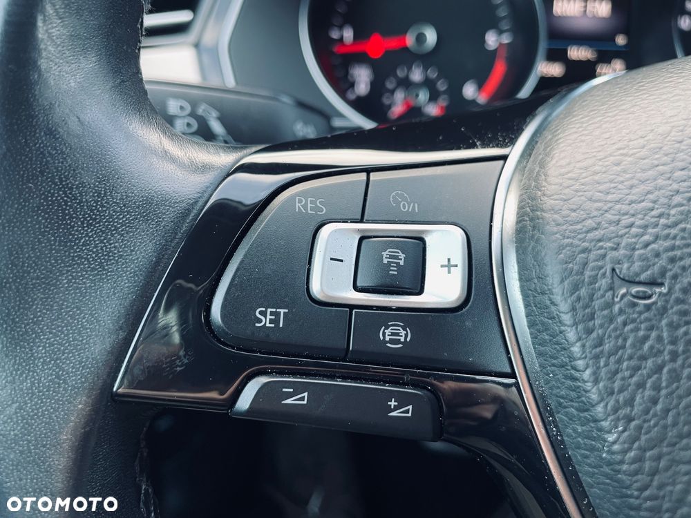 Volkswagen Passat 2.0 TDI (BlueMotion Technology) Highline - 23