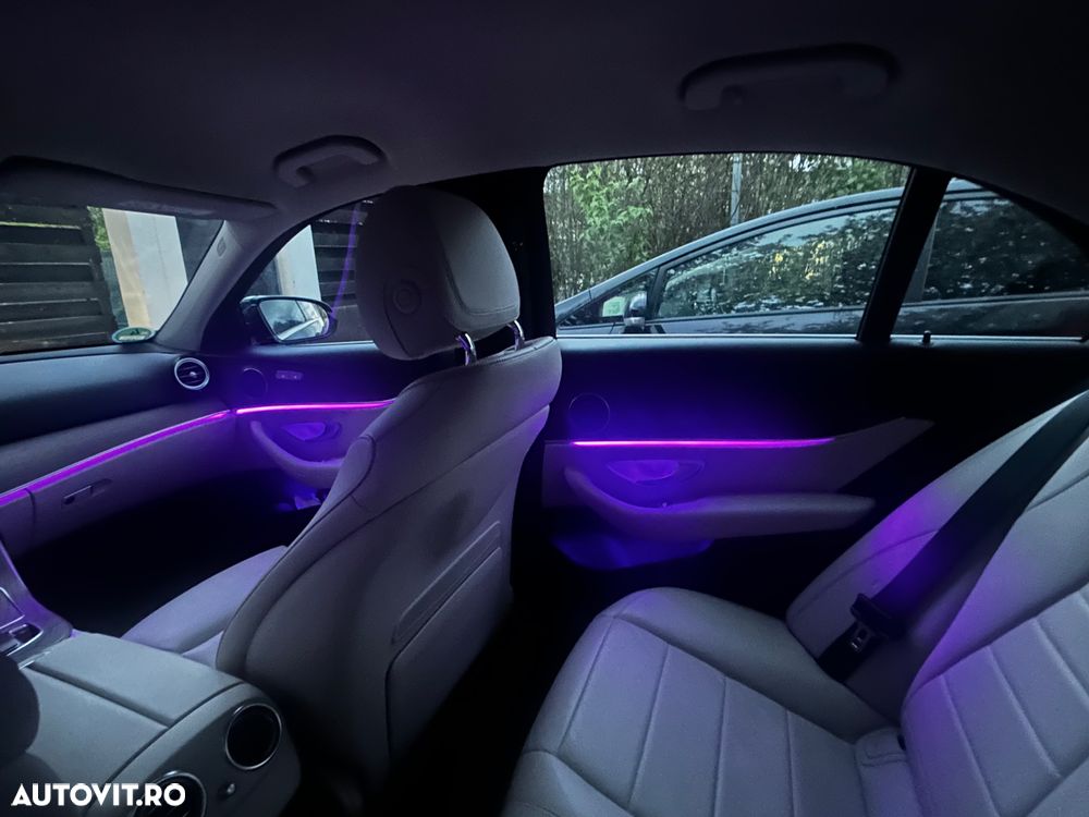 Mercedes-Benz E - 11