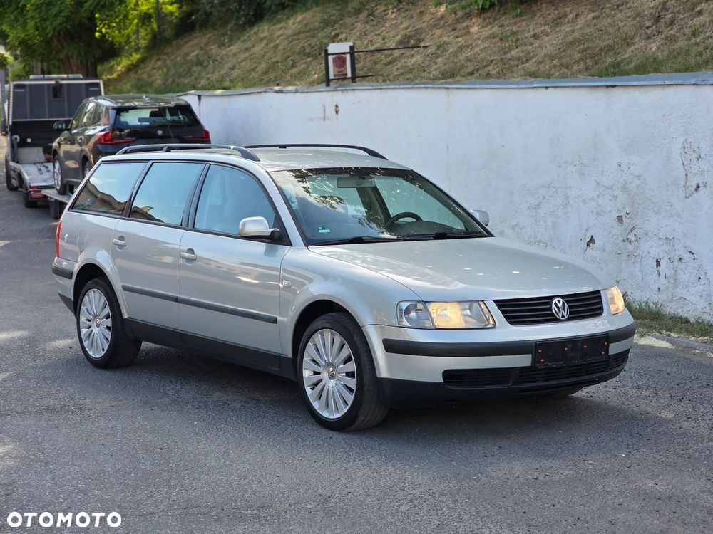 Volkswagen Passat 1.6 Comfortline - 15