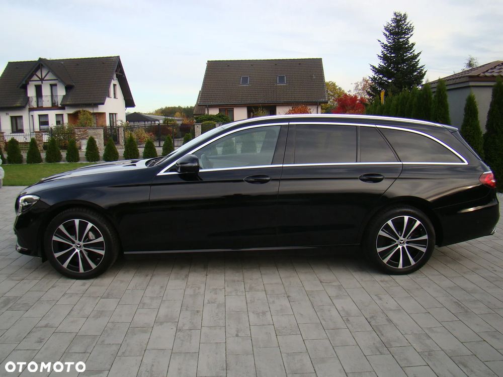 Mercedes-Benz E-Class 2022 photo 5