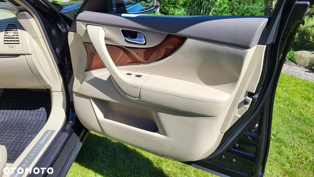 Infiniti QX70 3.0d S Premium - 18