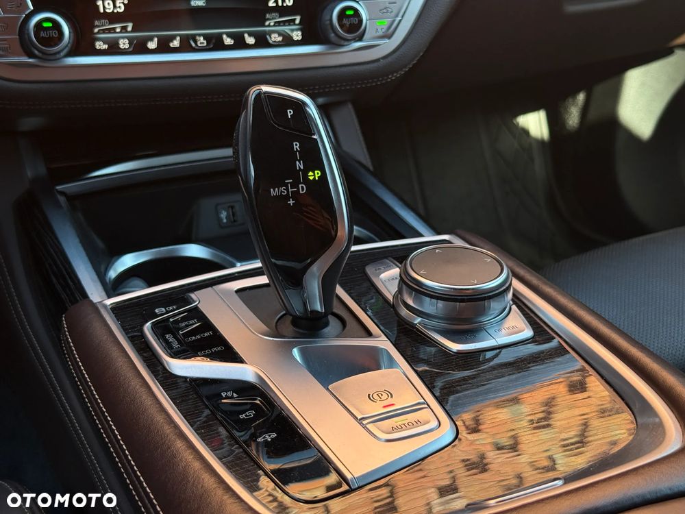 BMW Seria 7 750d xDrive sport - 18