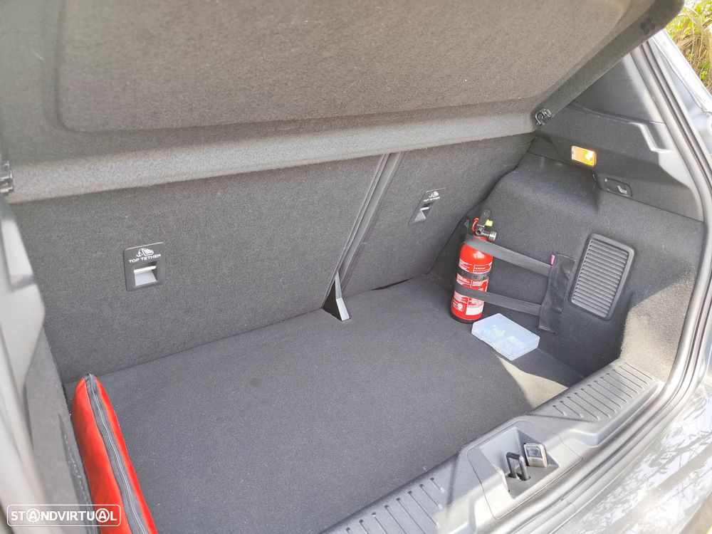 Ford Fiesta 1.0 EcoBoost MHEV ST-Line - 50