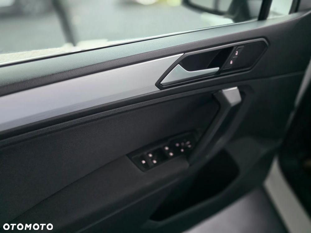 Volkswagen Tiguan 1.5 TSI EVO Elegance DSG - 29