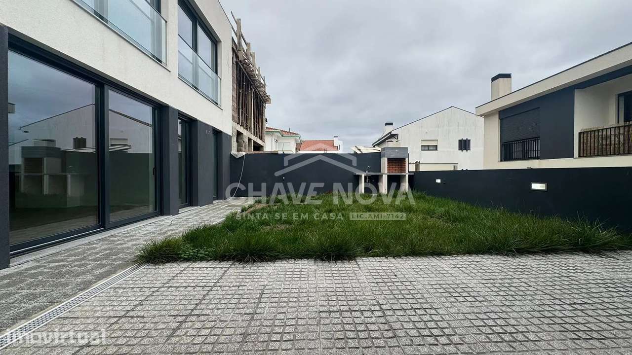 Moradia T3 Nova c/piscina em fase final de acabamentos ESP/00179/RS - Grande imagem: 4/19