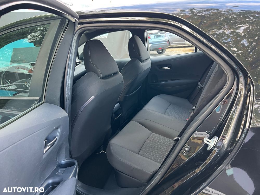 Toyota Corolla 1.8 HSD Dynamic - 13