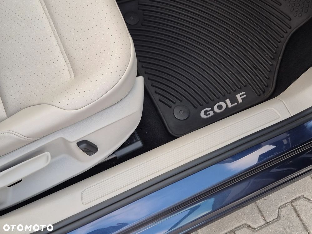 Volkswagen Golf - 11