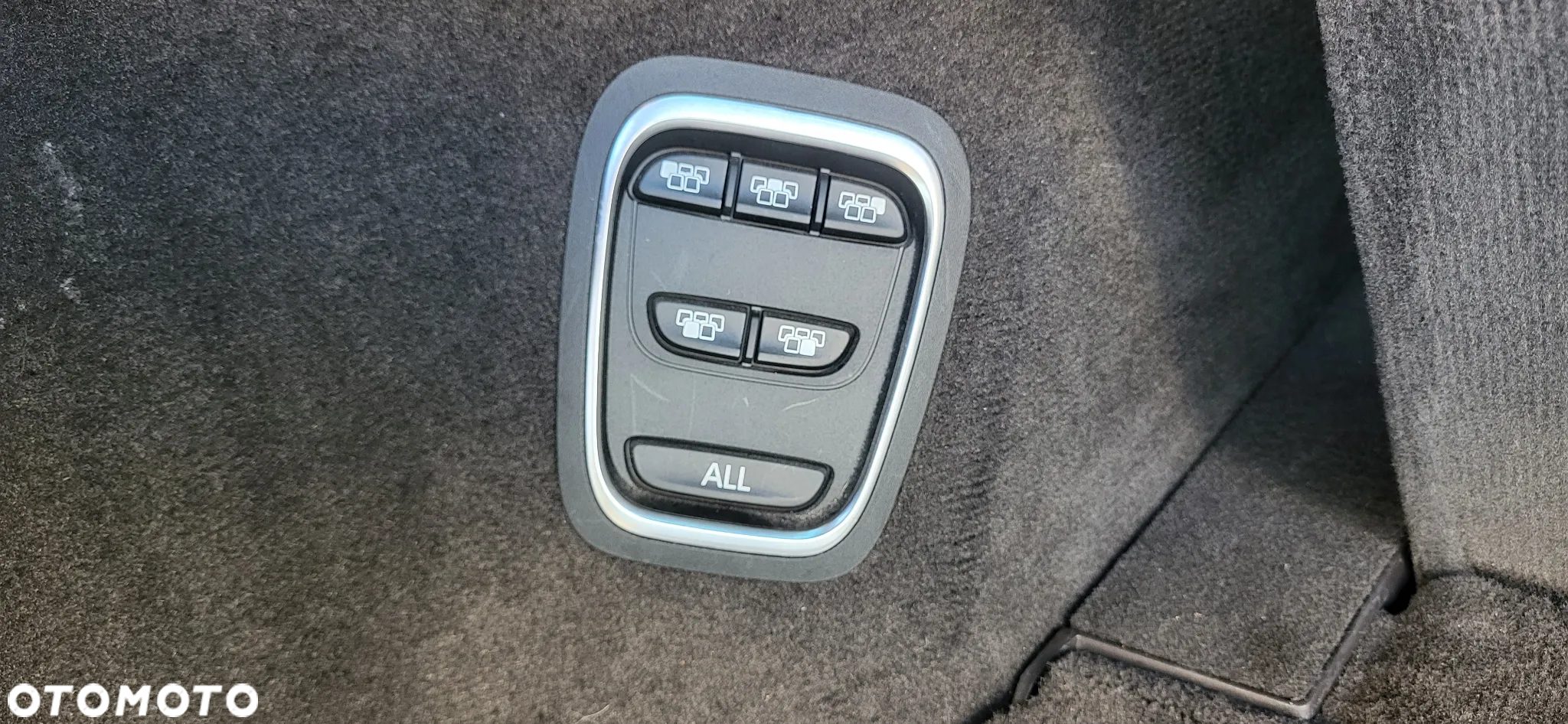 Renault Espace 1.6 dCi Energy Initiale Paris EDC 7os - 39