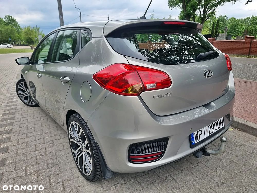 Kia Ceed 1.6 GDI Spirit - 16